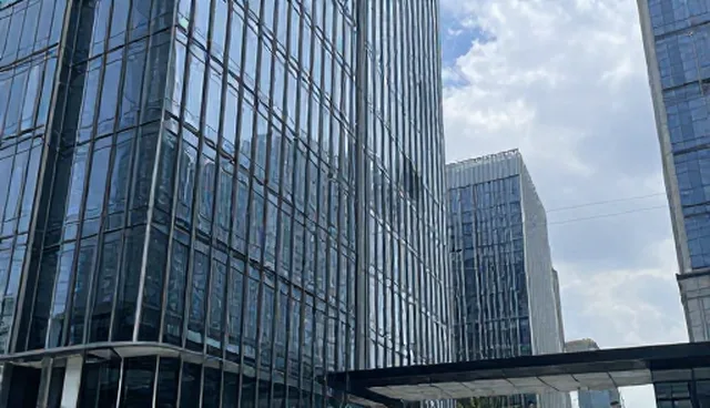 土建施工管理中两种常见做法的对比与取舍